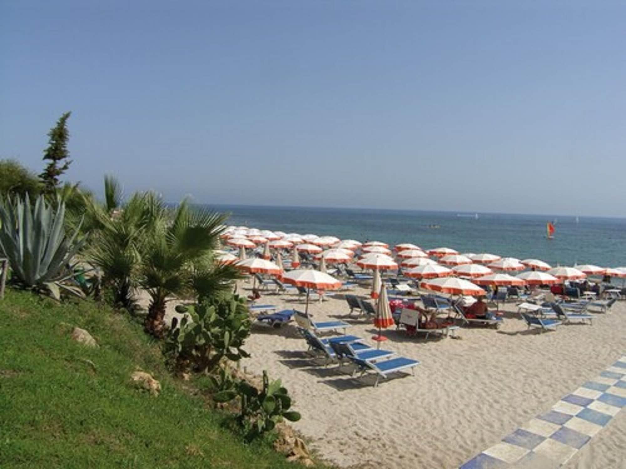 Отель Mclub Lipari Шакка Экстерьер фото